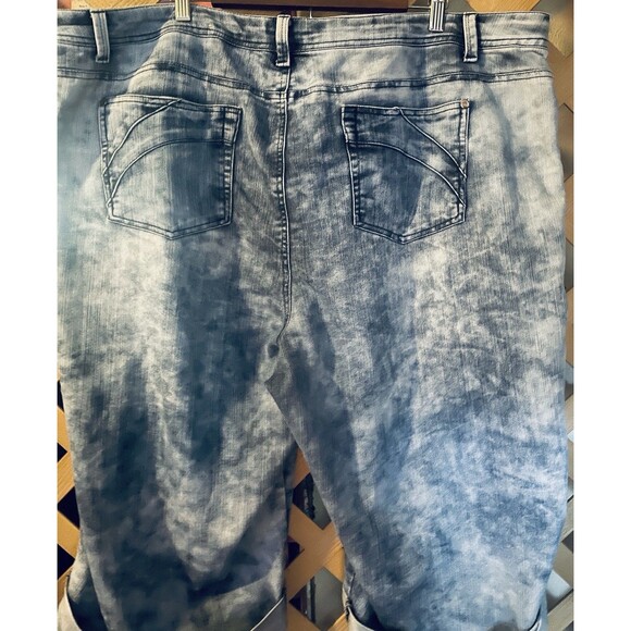 CATO Woman Stone-Washed Light Blue Wide Leg Denim Capri Jeans 24W - Picture 8 of 10